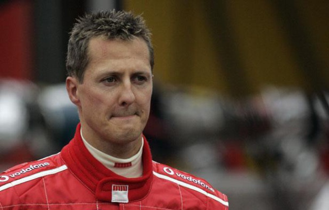 Le pilote allemand Michael Schumacher (Ferrari), en septembre 2005 à Spa lors du Grand Prix de Belgique. Le pilote allemand Michael Schumacher (Ferrari), en septembre 2005 à Spa lors du Grand Prix de Belgique.