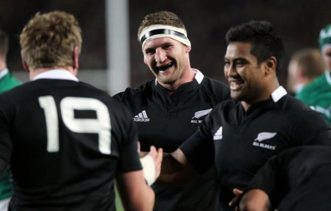 En 107 ans, l'Irlande n'a toujours pas battu la Nouvelle-Zélande avec la nouvelle victoire des All Blacks 42-10 (mi-temps: 23-3) samedi contre les hommes de Brian O'Driscoll à l'Eden Park d'Auckland en test-match de rugby. En 107 ans, l'Irlande n'a toujours pas battu la Nouvelle-Zélande avec la nouvelle victoire des All Blacks 42-10 (mi-temps: 23-3) samedi contre les hommes de Brian O'Driscoll à l'Eden Park d'Auckland en test-match de rugby.