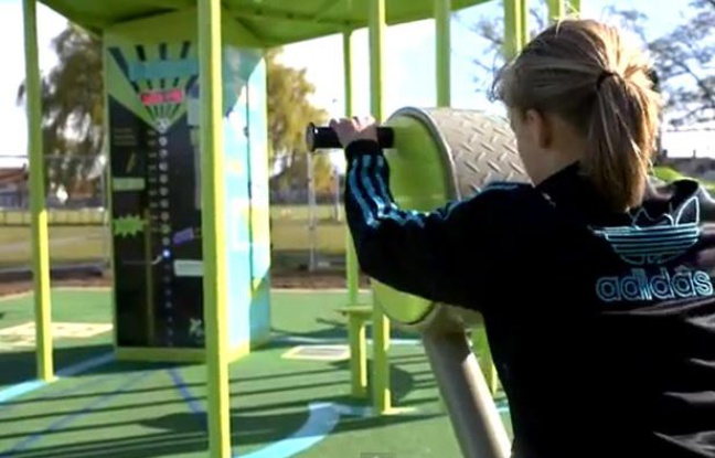 L'installation de sport qui génère de l'électricité, installée par Great Outdoor Gym Company à Hull, en Angleterre. L'installation de sport qui génère de l'électricité, installée par Great Outdoor Gym Company à Hull, en Angleterre.