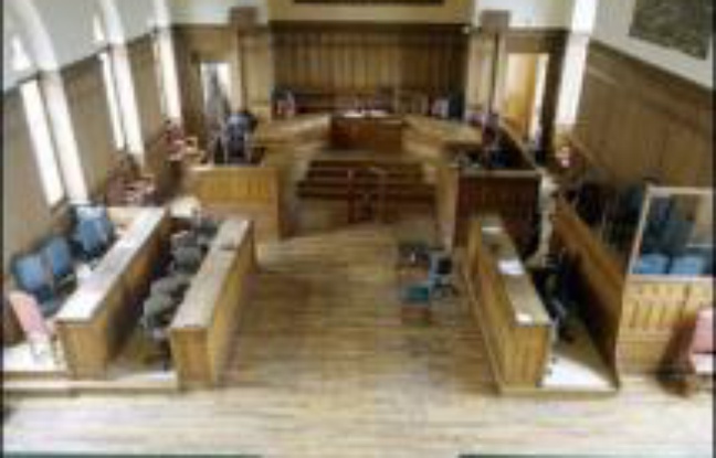 Comment Appelle-t-on Les Habitants De Metz Comment a-t-il pu rentrer avec une arme dans une cour d’assises