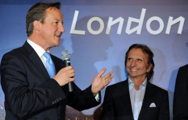 Le premier ministre britannique, David Cameron, a remis jeudi à la ville de Rio de Janeiro l'organisation du prix Laureus pour 2013 et 2014, qui récompense chaque année les meilleurs sportifs du monde, lors d'une cérémonie au Palais municipal. Le premier ministre britannique, David Cameron, a remis jeudi à la ville de Rio de Janeiro l'organisation du prix Laureus pour 2013 et 2014, qui récompense chaque année les meilleurs sportifs du monde, lors d'une cérémonie au Palais municipal.