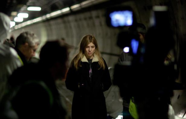 Clémence Poésy sur le tournage du «Tunnel», dans le tunnel sous la Manche. Clémence Poésy sur le tournage du «Tunnel», dans le tunnel sous la Manche.