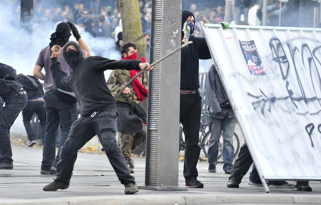 Lors de la manifestation du 1er novembre à Nantes. AFP / G. GOBET Lors de la manifestation du 1er novembre à Nantes. AFP / G. GOBET