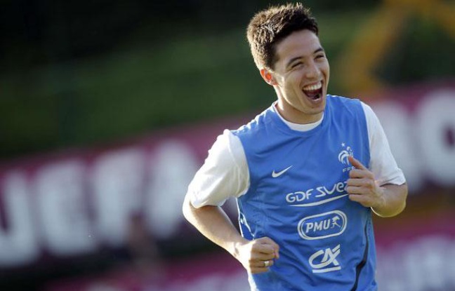 Le milieu de terrain de l'équipe de France Samir Nasri à l'entraînement, le 12 juin 2012, en Ukraine. Le milieu de terrain de l'équipe de France Samir Nasri à l'entraînement, le 12 juin 2012, en Ukraine.