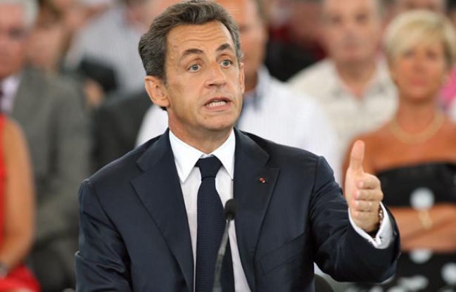 Nicolas Sarkozy lors d'une rencontre avec des professionnels du tourisme au Cap d'Agde, le 26 juillet 2011. Nicolas Sarkozy lors d'une rencontre avec des professionnels du tourisme au Cap d'Agde, le 26 juillet 2011.