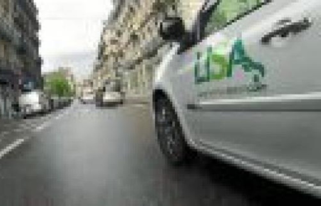 Une voiture est en test actuellement Une voiture est en test actuellement