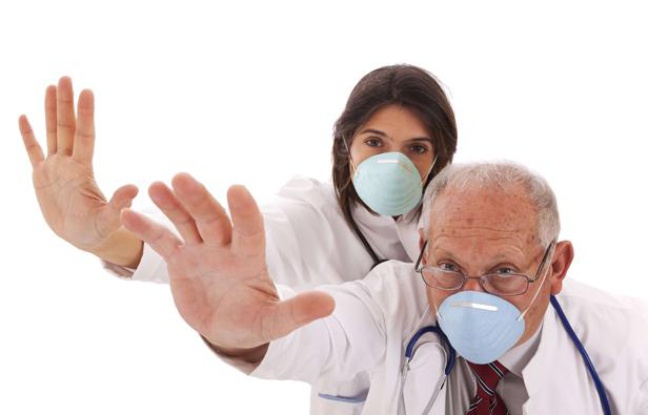Le port du masque empêche la propagation des microbes. Le port du masque empêche la propagation des microbes.