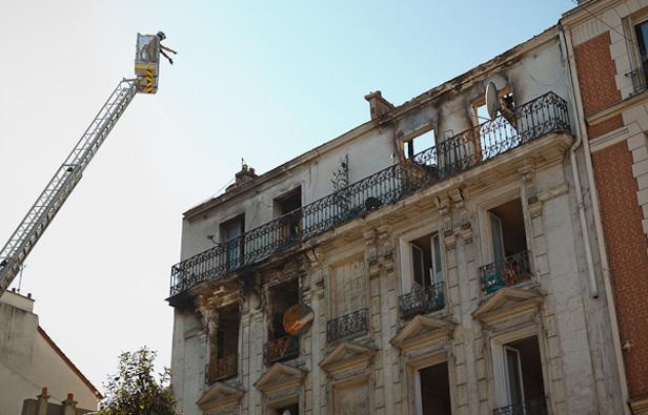 L'immeuble de la rue Gabriel Péri, à Saint-Denis, où un incendie a fait deux morts dans la nuit de samedi à dimanche 9 septembre 2012 L'immeuble de la rue Gabriel Péri, à Saint-Denis, où un incendie a fait deux morts dans la nuit de samedi à dimanche 9 septembre 2012