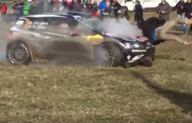 Le pilote finlandais Latvala renverse un spectateur sur le rallye de Monte Carlo, le 23 janvier 2016. Le pilote finlandais Latvala renverse un spectateur sur le rallye de Monte Carlo, le 23 janvier 2016.