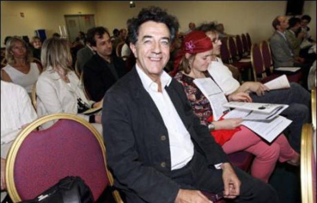 Le conseil national interrégional (CNIR) des Verts a refusé à une forte majorité, dimanche à Montreuil, la proposition du député de Paris Yves Cochet, avancée la veille, de dissoudre les Verts afin "de refonder l'écologie politique". Le conseil national interrégional (CNIR) des Verts a refusé à une forte majorité, dimanche à Montreuil, la proposition du député de Paris Yves Cochet, avancée la veille, de dissoudre les Verts afin "de refonder l'écologie politique".