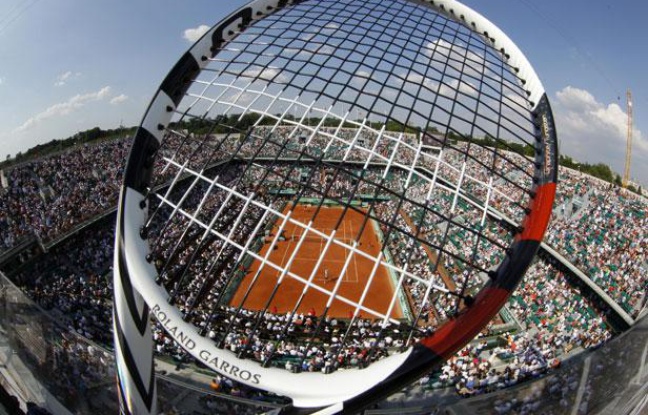 Le court Philippe-Chatrier de Roland-Garros, le 29 mai 2012. Le court Philippe-Chatrier de Roland-Garros, le 29 mai 2012.