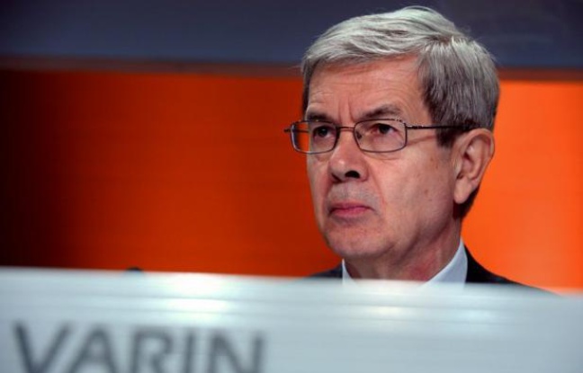 Le conseil de surveillance du constructeur automobile PSA Peugeot Citröen a exprimé mercredi son soutien au président du directoire Philippe Varin et à sa stratégie, réfutant les rumeurs de destitution qui avaient agité les milieux boursiers plus tôt dans la journée. Le conseil de surveillance du constructeur automobile PSA Peugeot Citröen a exprimé mercredi son soutien au président du directoire Philippe Varin et à sa stratégie, réfutant les rumeurs de destitution qui avaient agité les milieux boursiers plus tôt dans la journée.