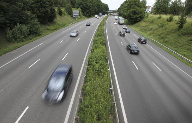 Sur l'autoroute A4. Sur l'autoroute A4.
