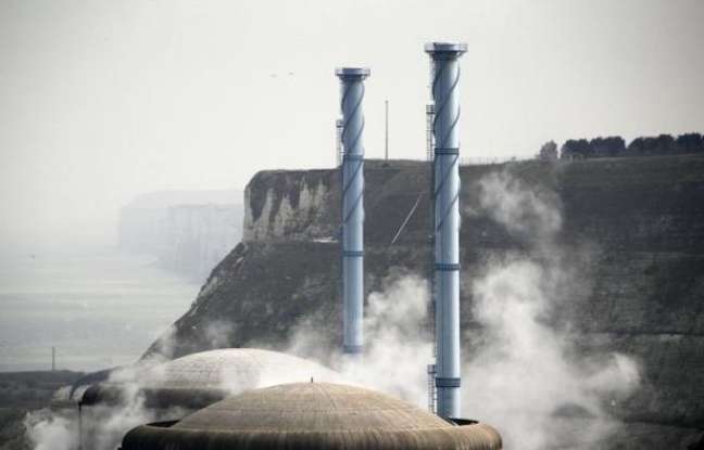 La centrale nucléaire de Penly (Seine-Maritime). La centrale nucléaire de Penly (Seine-Maritime).