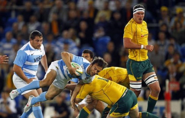 L'Australie, menée au score pendant plus de 60 minutes, a su renverser la vapeur pour l'emporter (23-19) face à l'Argentine, qui a manqué de peu de signer le premier succès de son histoire dans le Four Nations, samedi à Gold Coast, lors de la 4e journée L'Australie, menée au score pendant plus de 60 minutes, a su renverser la vapeur pour l'emporter (23-19) face à l'Argentine, qui a manqué de peu de signer le premier succès de son histoire dans le Four Nations, samedi à Gold Coast, lors de la 4e journée