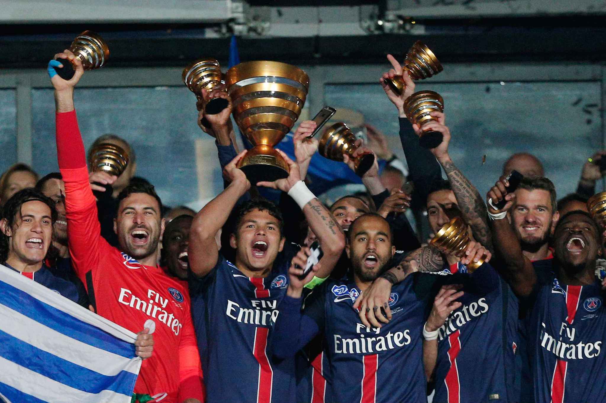 Qui A Gagné La Coupe De La Ligue PSG-Losc : Et maintenant, Paris se vante d'avoir plus de trophées que l'OM