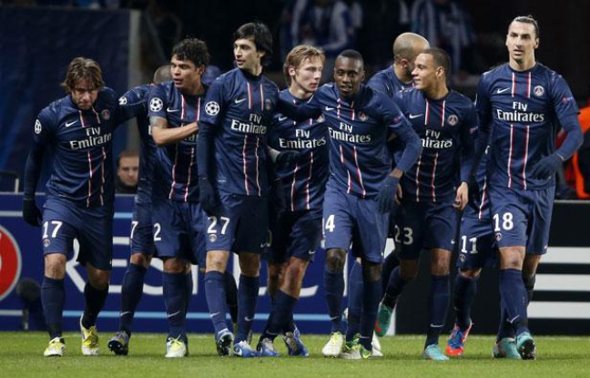 Les joueurs parisiens lors de la victoire contre Porto en Ligue des champions le 4 décembre 2012 à Paris. Les joueurs parisiens lors de la victoire contre Porto en Ligue des champions le 4 décembre 2012 à Paris.