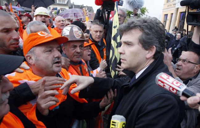 Arnaud Montebourg sur le site d'ArcelorMittal à Florange, le 27 septembre 2012. Arnaud Montebourg sur le site d'ArcelorMittal à Florange, le 27 septembre 2012.