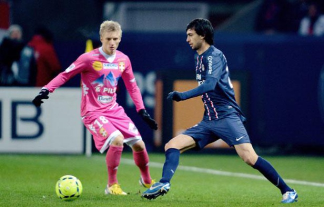 Javier Pastore lors du match entre le PSG et Evian le samedi 8 décembre 2012. Javier Pastore lors du match entre le PSG et Evian le samedi 8 décembre 2012.