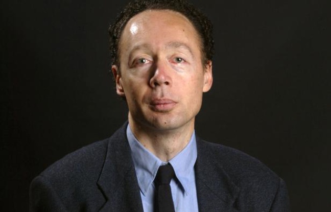 Le vice-président d'Amnesty International France, Francis Perrin, le 19 octobre 2003, à Lyon. Le vice-président d'Amnesty International France, Francis Perrin, le 19 octobre 2003, à Lyon.