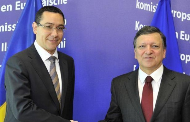 Une réponse des autorités roumaines aux sollicitations formulées jeudi par le président de la Commission européenne, José Manuel Barroso, a été envoyée à Bruxelles, a indiqué vendredi le Premier ministre roumain, Victor Ponta, lors d'une émission télévisée. Une réponse des autorités roumaines aux sollicitations formulées jeudi par le président de la Commission européenne, José Manuel Barroso, a été envoyée à Bruxelles, a indiqué vendredi le Premier ministre roumain, Victor Ponta, lors d'une émission télévisée.