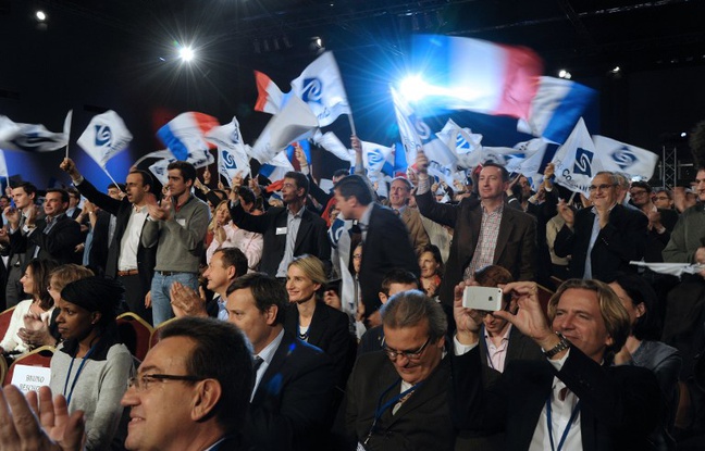 Des militants du mouvement Sens Commun Des militants du mouvement Sens Commun