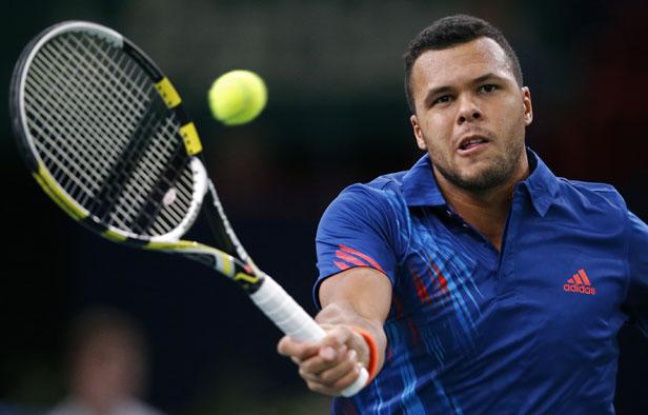 Le joueur français Jo-Wilfried Tsonga, le 1er novembre au tournoi de Bercy. Le joueur français Jo-Wilfried Tsonga, le 1er novembre au tournoi de Bercy.