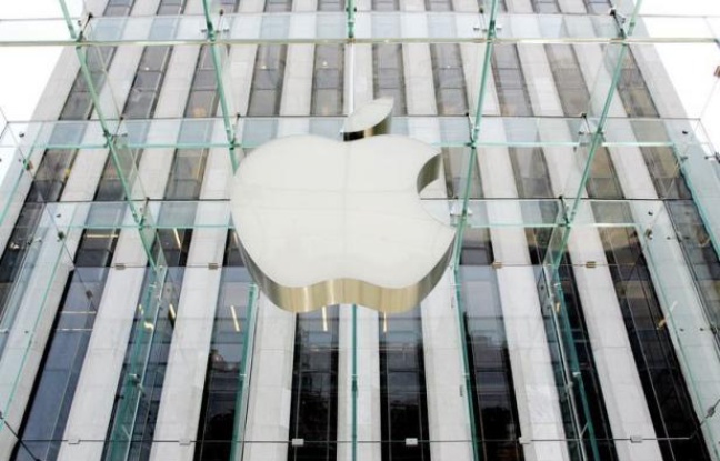 Le groupe informatique américain Apple a déposé un nouveau recours pour violation de brevets aux Etats-Unis contre le sud-coréen Samsung, pour y inclure les derniers téléphones et tablette lancés par son rival, selon des documents judiciaires. Le groupe informatique américain Apple a déposé un nouveau recours pour violation de brevets aux Etats-Unis contre le sud-coréen Samsung, pour y inclure les derniers téléphones et tablette lancés par son rival, selon des documents judiciaires.
