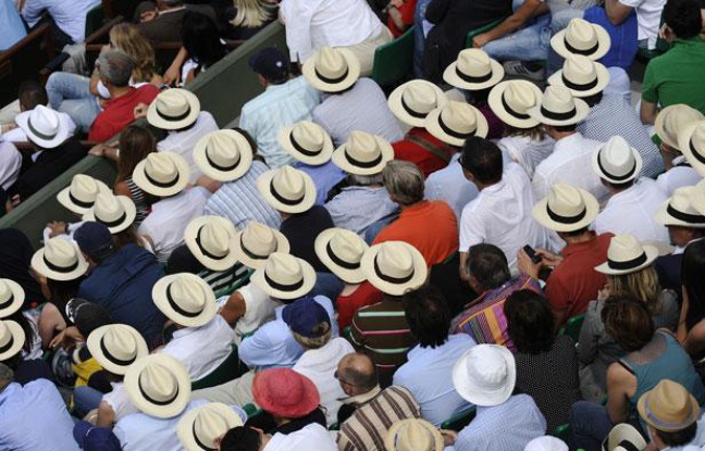 Le public de Roland-Garros en 2011. Le public de Roland-Garros en 2011.