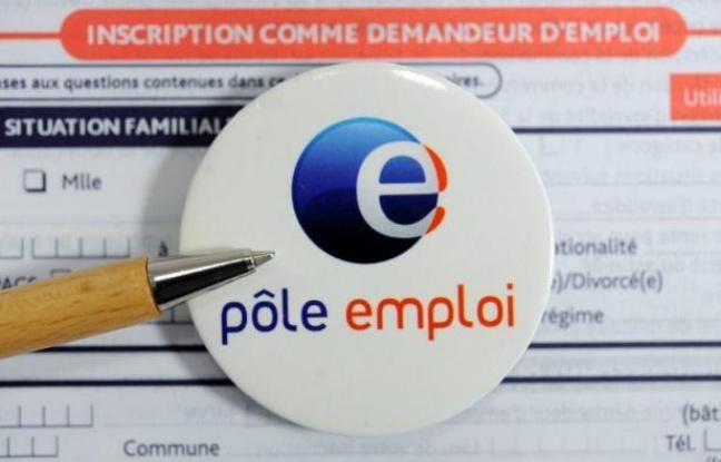 Le gouvernement avait préparé les esprits dès le début du mois, il l'a confirmé mercredi: le seuil symbolique des trois millions de demandeurs d'emploi sans activité a été franchi en août en métropole, "une situation dont nous héritons", s'est défendu François Hollande depuis New York. Le gouvernement avait préparé les esprits dès le début du mois, il l'a confirmé mercredi: le seuil symbolique des trois millions de demandeurs d'emploi sans activité a été franchi en août en métropole, "une situation dont nous héritons", s'est défendu François Hollande depuis New York.