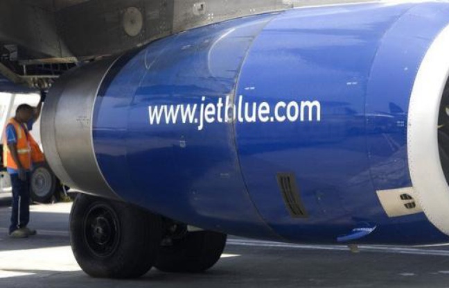 Le commandant de bord au comportement incohérent qui avait effrayé en mars les passagers d'un avion de JetBlue en route pour Las Vegas (Nevada, ouest) a été reconnu non coupable en raison de son état mental. Le commandant de bord au comportement incohérent qui avait effrayé en mars les passagers d'un avion de JetBlue en route pour Las Vegas (Nevada, ouest) a été reconnu non coupable en raison de son état mental.