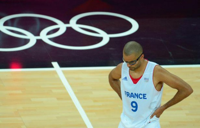 Tony Parker lors de la défaite des Français en quart de finale des JO de Londres contre l'Espagne, le 8 août 2012. Tony Parker lors de la défaite des Français en quart de finale des JO de Londres contre l'Espagne, le 8 août 2012.