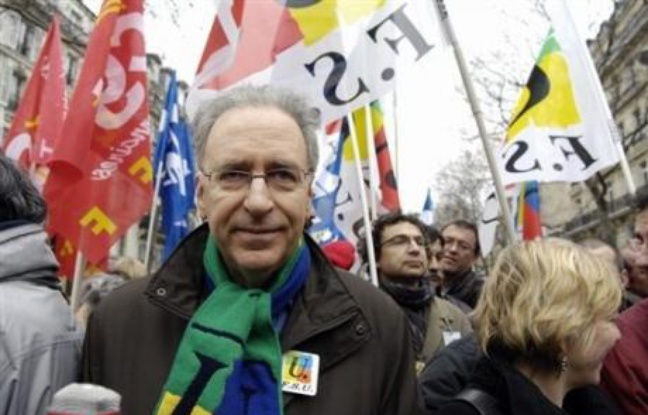 Trois organisations syndicales de la Fonction publique (CGT, FSU, Solidaires) représentant plus de 40% des agents, appellent les fonctionnaires à faire grève et à manifester le mardi 10 juin, pour l'emploi et contre les réductions d'effectifs, ont-elles annoncé jeudi. Trois organisations syndicales de la Fonction publique (CGT, FSU, Solidaires) représentant plus de 40% des agents, appellent les fonctionnaires à faire grève et à manifester le mardi 10 juin, pour l'emploi et contre les réductions d'effectifs, ont-elles annoncé jeudi.
