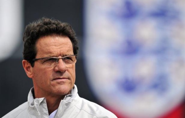L'Italien Fabio Capello, l'ex-sélectionneur de l'Angleterre, a été nommé à la tête de l'équipe de Russie, a annoncé lundi la Fédération russe de football. L'Italien Fabio Capello, l'ex-sélectionneur de l'Angleterre, a été nommé à la tête de l'équipe de Russie, a annoncé lundi la Fédération russe de football.