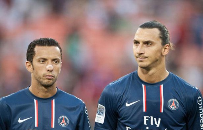 Nenê et Zlatan Ibrahimovic avant le match amical face à DC United, le 28 juillet 2012 à Washington. Nenê et Zlatan Ibrahimovic avant le match amical face à DC United, le 28 juillet 2012 à Washington.