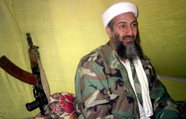 Oussama ben Laden, le 24 décembre 1998, dans le sud de l'Afghanistan. Oussama ben Laden, le 24 décembre 1998, dans le sud de l'Afghanistan.