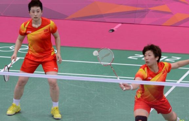 La joueuse chinoise de badminton Yu Yang, disqualifiée mercredi du tournoi olympique de badminton à Londres après avoir délibérément perdu une rencontre de double, a annoncé dans la foulée qu'elle arrêtait sa carrière. La joueuse chinoise de badminton Yu Yang, disqualifiée mercredi du tournoi olympique de badminton à Londres après avoir délibérément perdu une rencontre de double, a annoncé dans la foulée qu'elle arrêtait sa carrière.