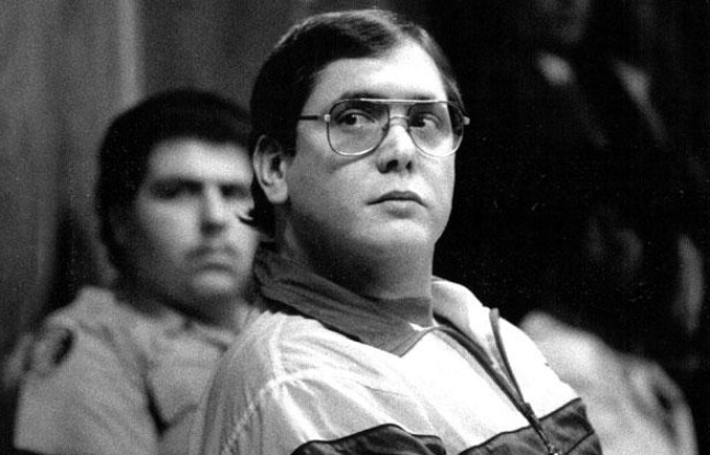 Manuel Pardo, le criminel qui aurait pu inspirer Dexter, lors de son procès en 1988.
Manuel Pardo, le criminel qui aurait pu inspirer Dexter, lors de son procès en 1988.