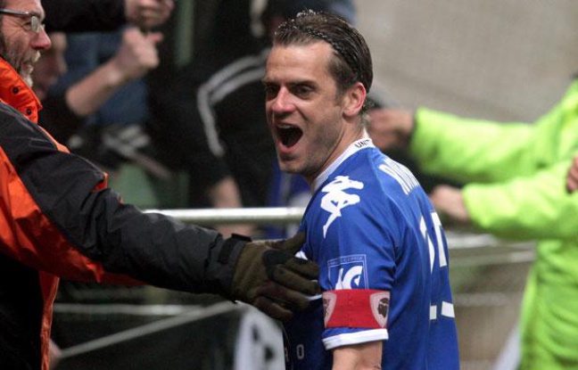 Jérôme Rothen, la saison dernière lors du déplacement victorieux de Bastia dans le Nord-Pas-de-Calais, le 3 mars 2012 à Lens. Jérôme Rothen, la saison dernière lors du déplacement victorieux de Bastia dans le Nord-Pas-de-Calais, le 3 mars 2012 à Lens.
