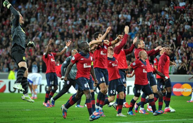 Le Losc célèbre sa qualification pour la pahse de poule de la Ligue des champions, 29 août 2012, à Villeneuve d'Ascq. Le Losc célèbre sa qualification pour la pahse de poule de la Ligue des champions, 29 août 2012, à Villeneuve d'Ascq.