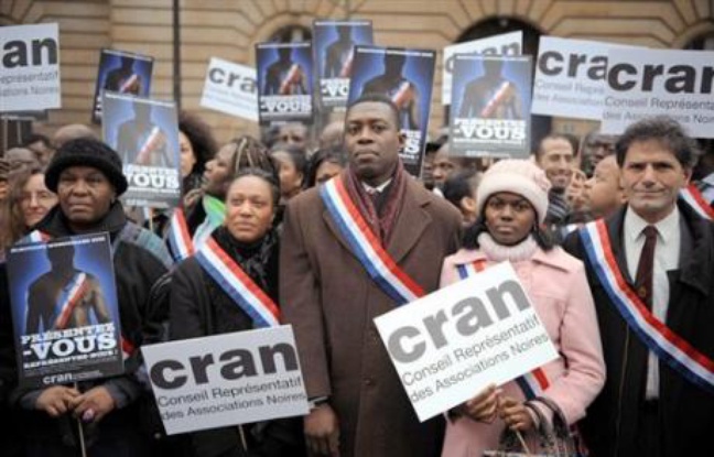 Alors que le président Nicolas Sarkozy plaide pour la diversité, seule une poignée de candidats d'origine africaine ou asiatique sont en mesure de conquérir un fauteuil de maire lors du scrutin local des 9 et 16 mars en France, pourtant premier pays d'immigration en Europe. Alors que le président Nicolas Sarkozy plaide pour la diversité, seule une poignée de candidats d'origine africaine ou asiatique sont en mesure de conquérir un fauteuil de maire lors du scrutin local des 9 et 16 mars en France, pourtant premier pays d'immigration en Europe.