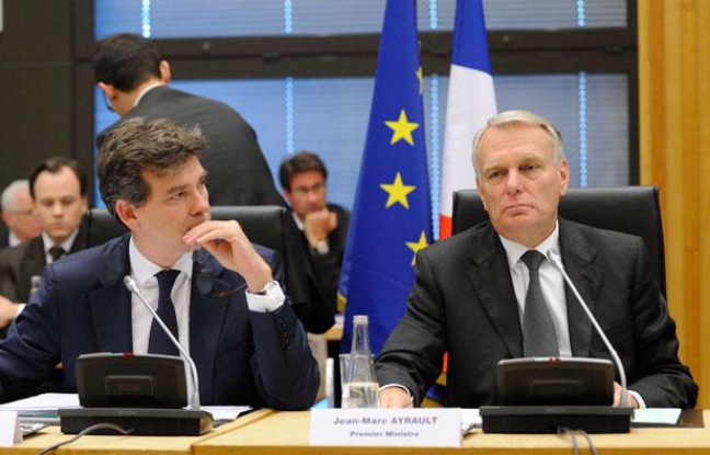 Arnaud Montebourg, ministre du Redressement productif, et Jean-Marc Ayrault, Premier ministre, lors de l'inauguration de la 20e Conférence nationale pour l'industrie Arnaud Montebourg, ministre du Redressement productif, et Jean-Marc Ayrault, Premier ministre, lors de l'inauguration de la 20e Conférence nationale pour l'industrie