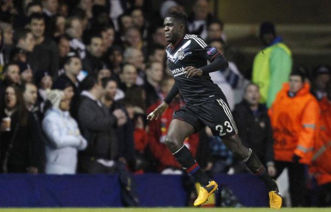 Le Lyonnais Samuel Umtiti, le 14 février 2013 contre Tottenham, à Londres. Le Lyonnais Samuel Umtiti, le 14 février 2013 contre Tottenham, à Londres.