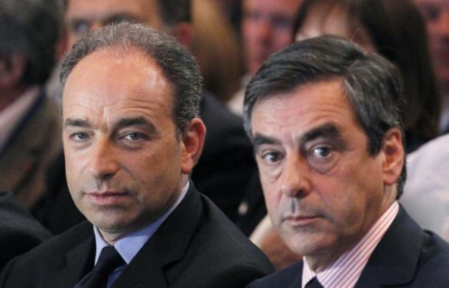 L'ancien Premier ministre François Fillon et le le secrétaire général de l'UMP, Jean-François Copé, s'en sont pris très vivement vendredi à Arnaud Montebourg pour avoir mis en cause la direction de PSA au sujet du plan de restructuration en cours. L'ancien Premier ministre François Fillon et le le secrétaire général de l'UMP, Jean-François Copé, s'en sont pris très vivement vendredi à Arnaud Montebourg pour avoir mis en cause la direction de PSA au sujet du plan de restructuration en cours.