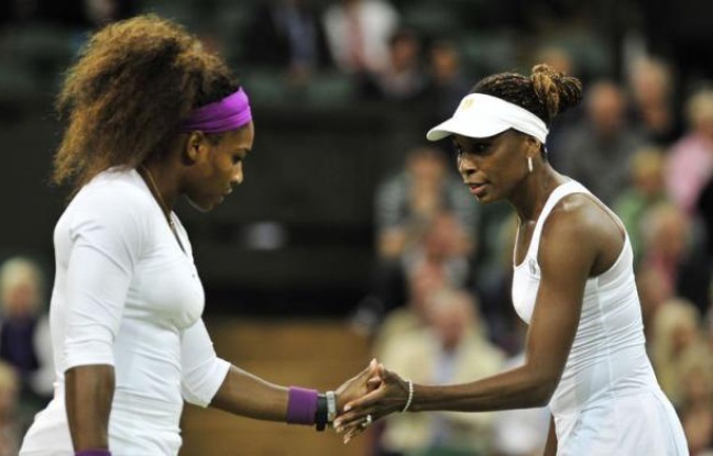 Serena Williams a gagné samedi l'épreuve du double dames de Wimbledon avec sa soeur Venus quelques heures après avoir remporté le simple. Serena Williams a gagné samedi l'épreuve du double dames de Wimbledon avec sa soeur Venus quelques heures après avoir remporté le simple.