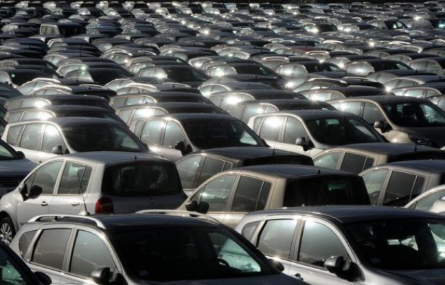 2012 a été une année noire pour le marché automobile français, avec un effondrement des ventes de voitures neuves qui pèse surtout sur les constructeurs français et 2013 ne s'annonce guère meilleure, a averti mercredi le Comité des constructeurs français d'automobiles (CCFA). 2012 a été une année noire pour le marché automobile français, avec un effondrement des ventes de voitures neuves qui pèse surtout sur les constructeurs français et 2013 ne s'annonce guère meilleure, a averti mercredi le Comité des constructeurs français d'automobiles (CCFA).
