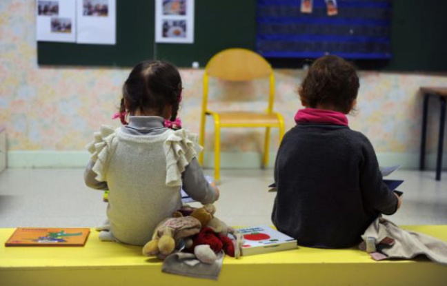 Deux petits enfants d'une école maternelle dans le sud de la France Deux petits enfants d'une école maternelle dans le sud de la France