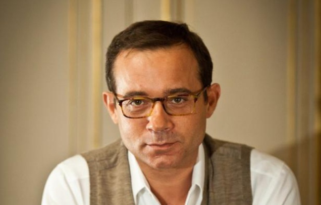 Jean-Luc Delarue, emblème des animateurs-producteurs, est décédé à 48 ans après une rude bataille contre un cancer de l'estomac et une carrière audiovisuelle prolifique entachée par une affaire de drogue. Jean-Luc Delarue, emblème des animateurs-producteurs, est décédé à 48 ans après une rude bataille contre un cancer de l'estomac et une carrière audiovisuelle prolifique entachée par une affaire de drogue.