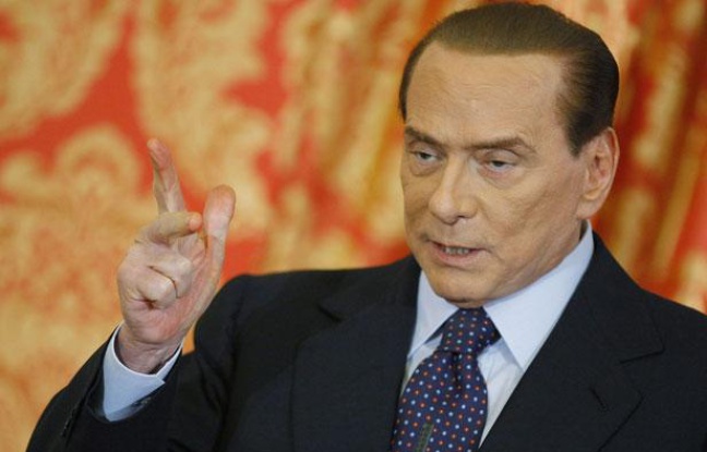 L'ancien président du Conseil italien, Silvio Berlusconi, le 27 octobre 2012, à Gerno. L'ancien président du Conseil italien, Silvio Berlusconi, le 27 octobre 2012, à Gerno.