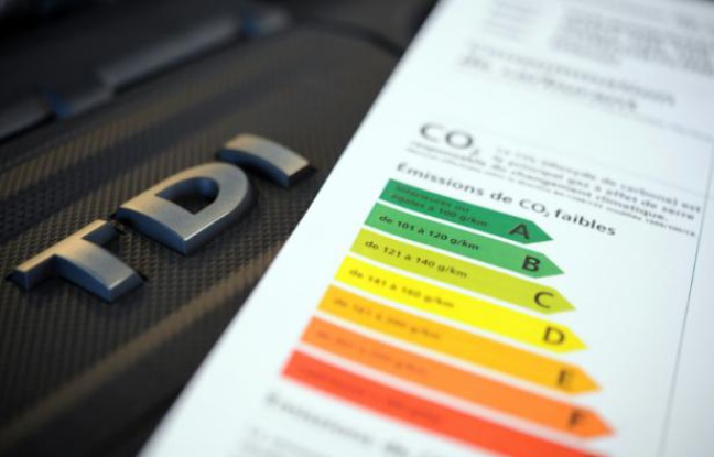 Etiquette de consommation de carburant d'une voiture diesel le 1er mars 2013 à Quimper Etiquette de consommation de carburant d'une voiture diesel le 1er mars 2013 à Quimper